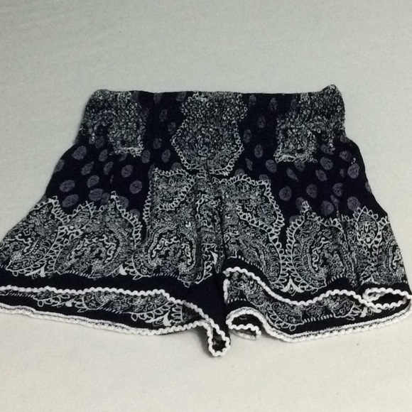 Altar'd State Pants - Alter’d state  high waist shorts size small